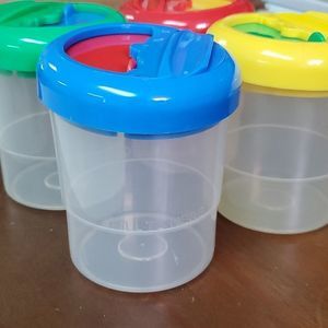 Set of 4 Melissa & Doug spillproof paint cups red yellow blue green